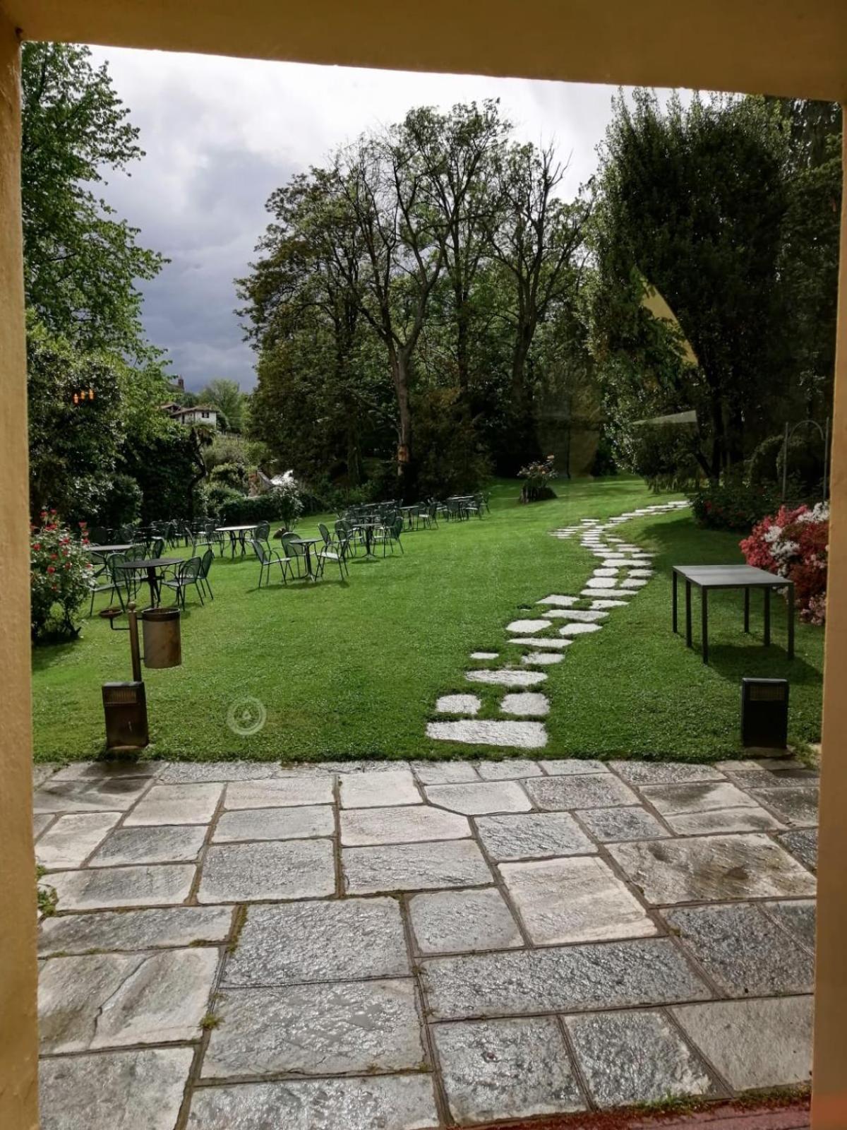 Castello Rosso Hotel Costigliole Saluzzo Kültér fotó