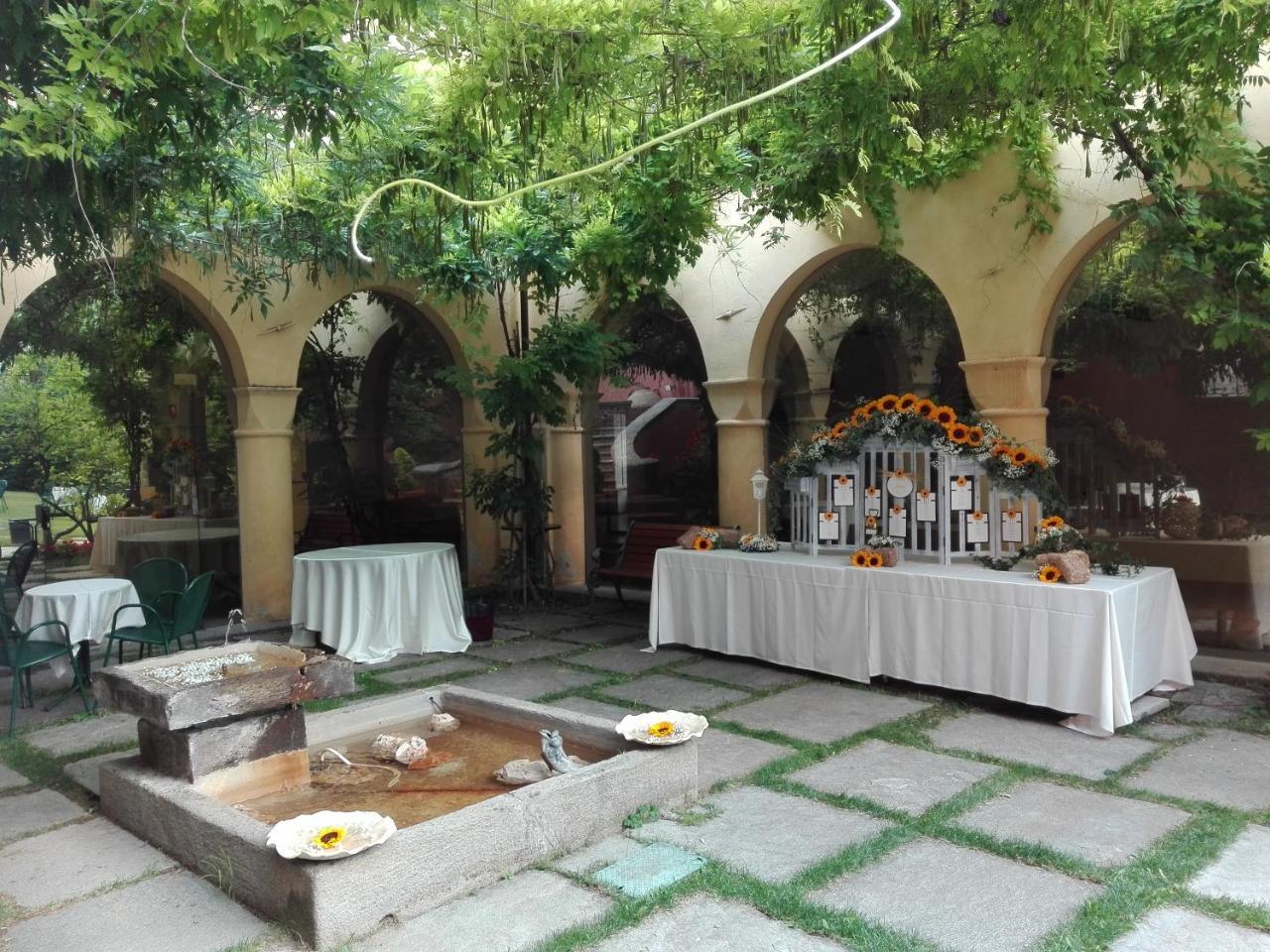 Castello Rosso Hotel Costigliole Saluzzo Kültér fotó