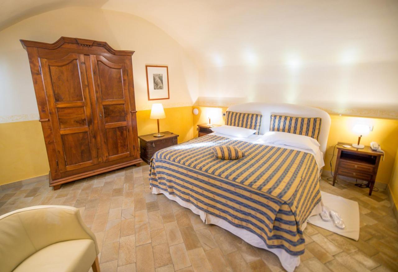 Castello Rosso Hotel Costigliole Saluzzo Kültér fotó