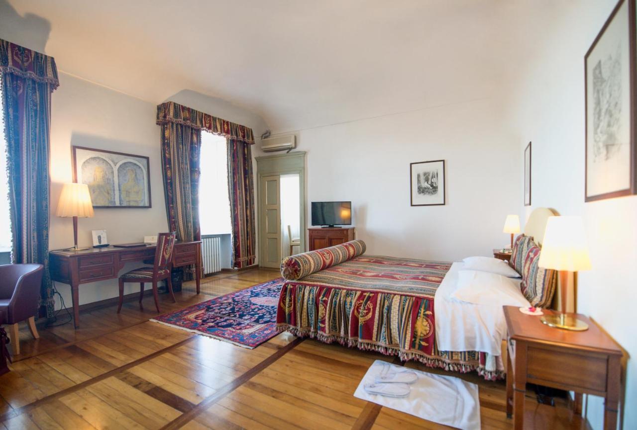 Castello Rosso Hotel Costigliole Saluzzo Kültér fotó