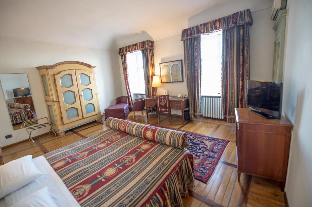 Castello Rosso Hotel Costigliole Saluzzo Kültér fotó