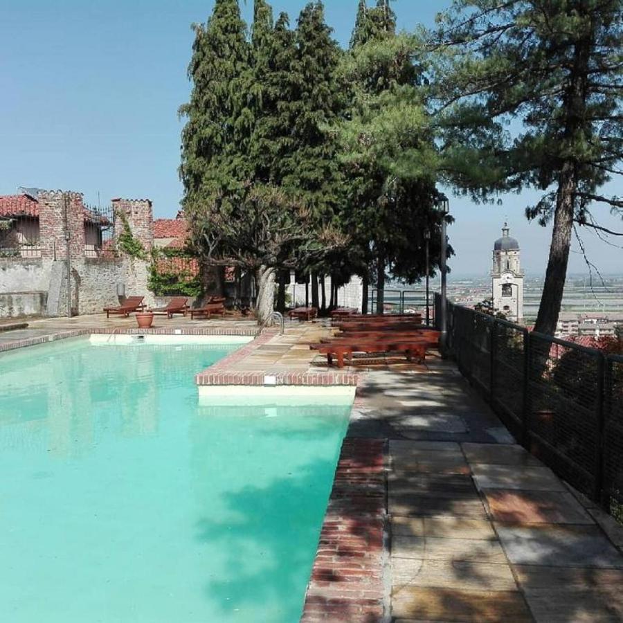 Castello Rosso Hotel Costigliole Saluzzo Kültér fotó